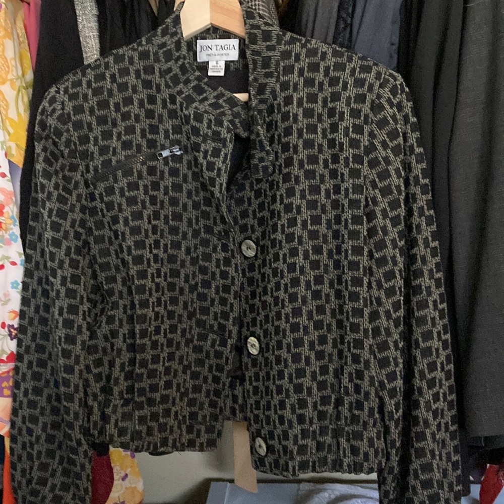 Beautiful vintage Size 8 jacket in fantastic condition